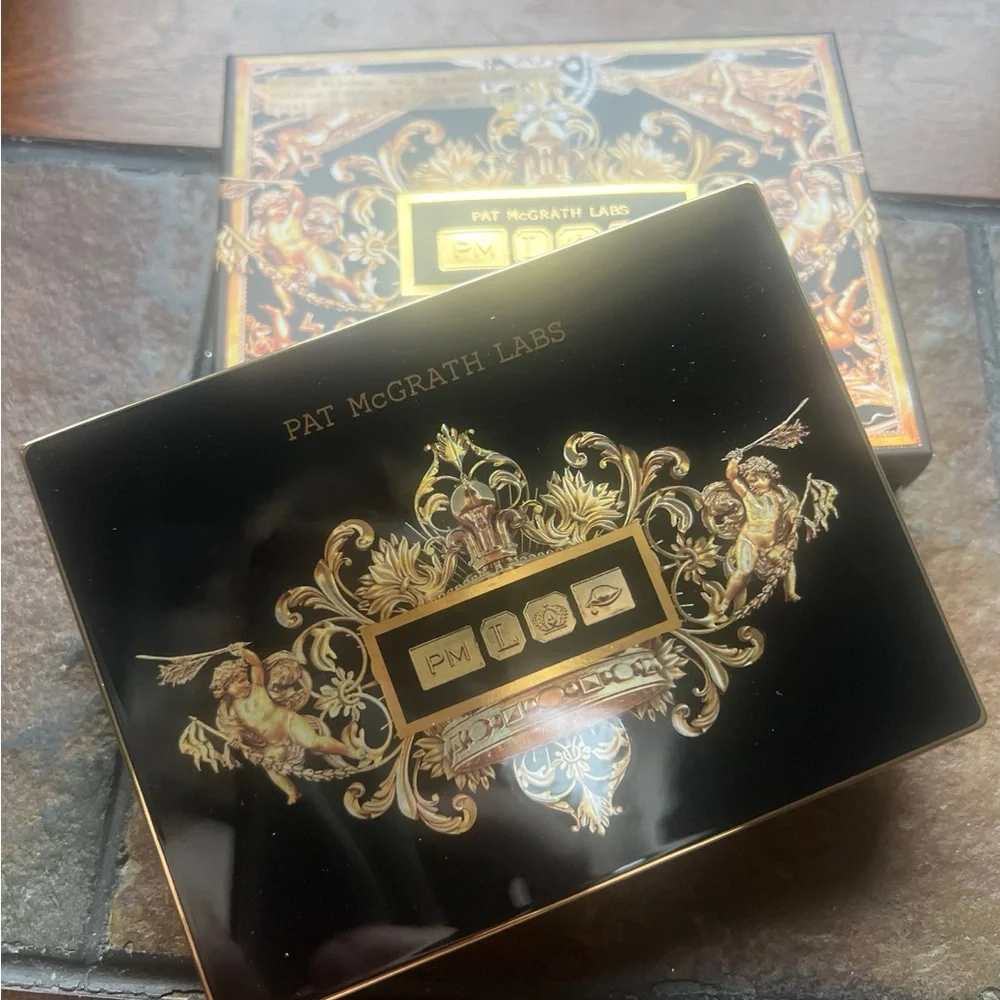 NEW PAT MCGRATH Gilded Nirvana mega eye shadow palette NIB
